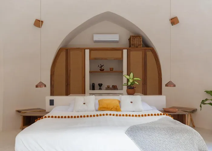 Sanah Hotel 4*