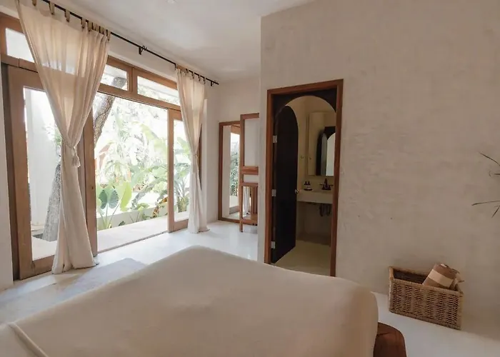 Sanah Hotel