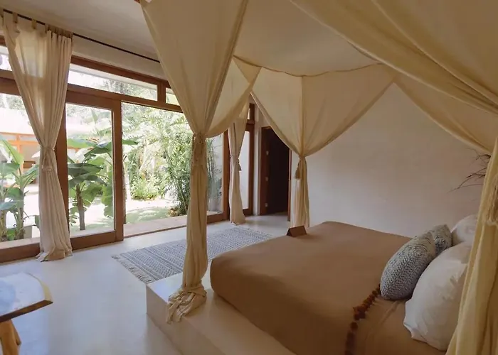 Hotel Sanah 4*