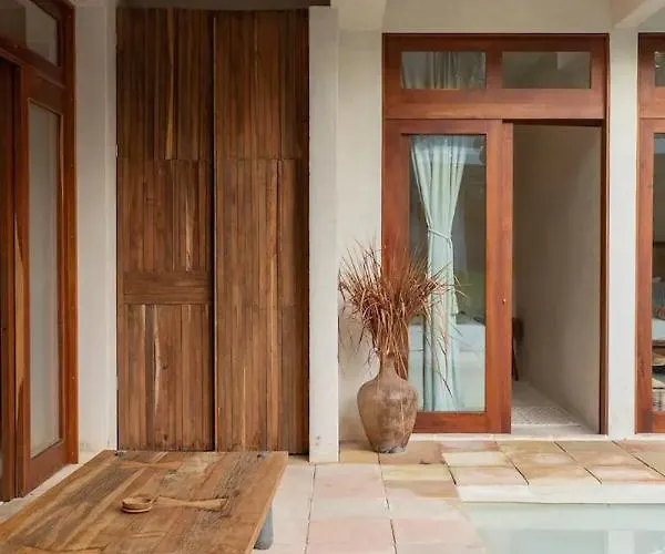 Hotel Sanah 4*