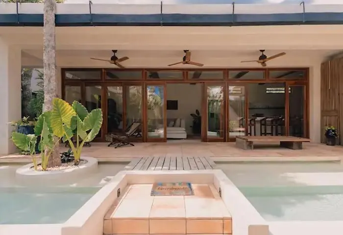 Sanah Hotel