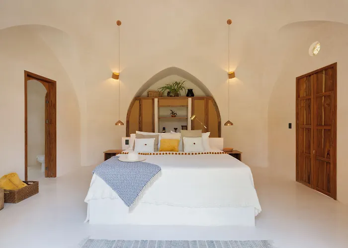 Sanah Hotel 4*