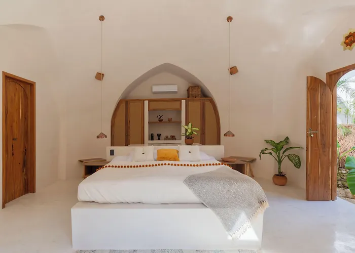 Sanah Hotel 4*