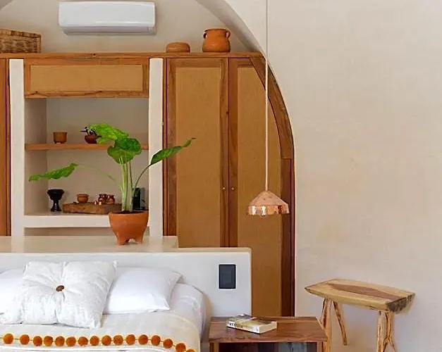 Sanah Hotel